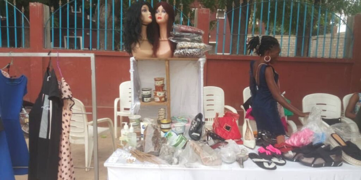 FOIRE DE LA VENTE PRIVEE SOLIDARITÉFEMININE A PARAKOU :   L&rsquo;entreprise ‘’Adi Store’’ promeut les femmes micro-entrepreneurs    . Pari gagné pour la promotrice Advienne Sasse