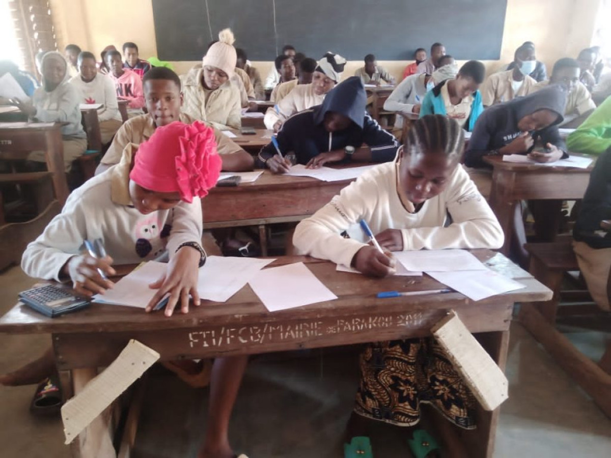 2E SÉRIE DES DEVOIRS DU 1E SEMESTRE DES COLLÈGES PUBLICS DE PARAKOU : La composition se déroule sans anicroche