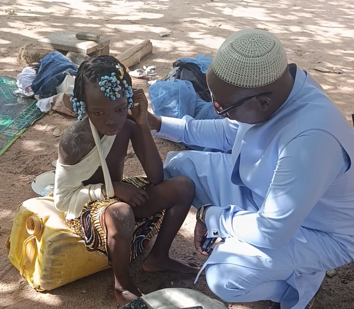 Décès d'une fillette suite à l'effondrement d'un mur à Bèyèrou: l'He Yacoubou Chabi Goura auprès de la famille éplorée