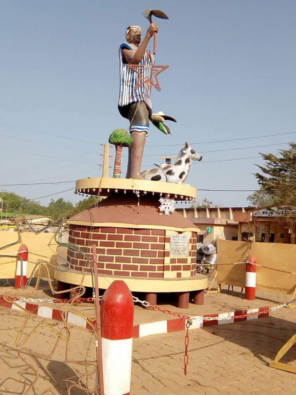 SANS ELECTRICITE DEPUIS PLUS DE 10 ANS : Kokiborou, l’enfant orphelin de l’Alibori