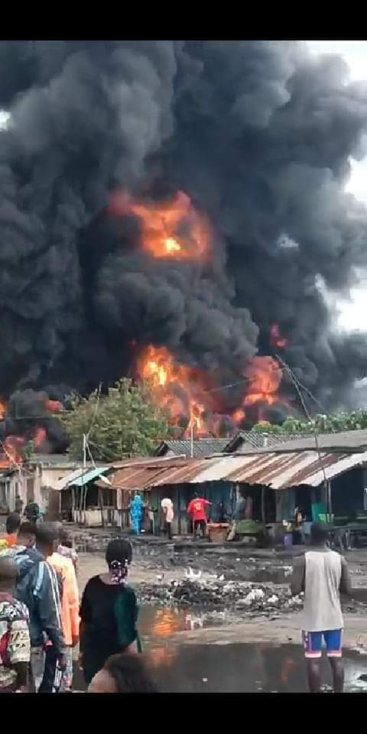 BÉNIN :  33 morts dans l&rsquo;incendie d&rsquo;un dépôt d&rsquo;essence à Sèmè-Kraké