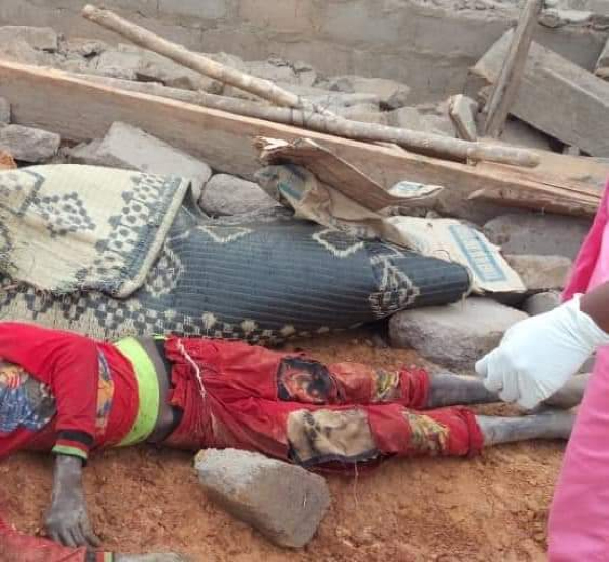 BÉNIN : Un apprenti maçon meurt sur un chantier de construction