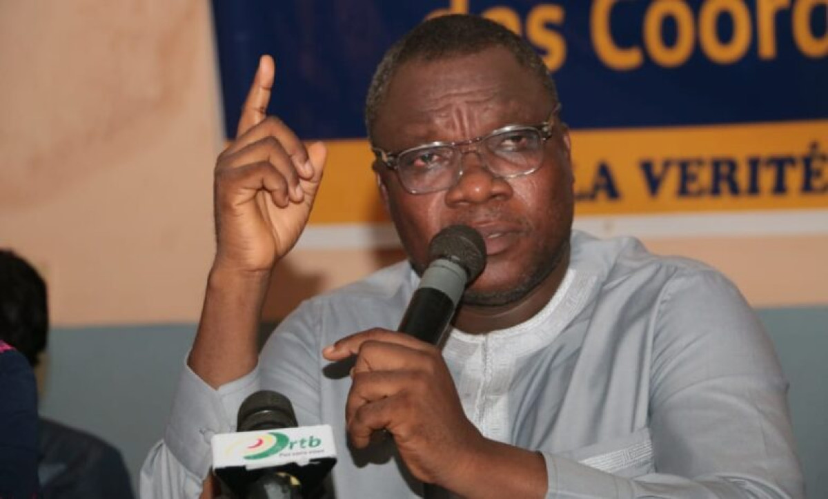 BÉNIN/HAUSSE SUBITE DU COÛT DES BILLETS D’AVION : Le Dg Ayadji tente de justifier la situation