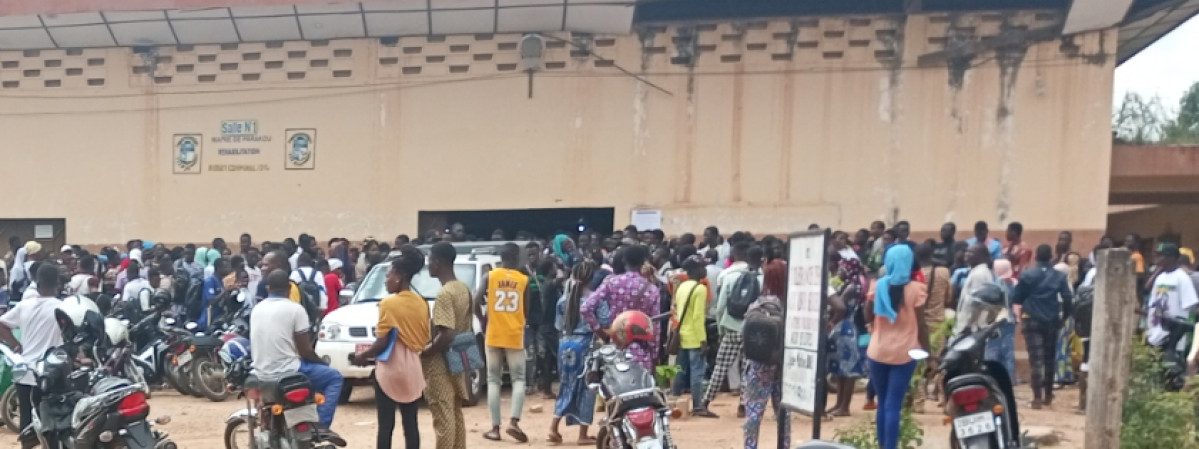 BÉNIN/DISTRIBUTION DES ATTESTATIONS DU BACCALAURÉAT À PARAKOU : Les bacheliers plaident pour la prorogation du délai  . La situation sur le terrain