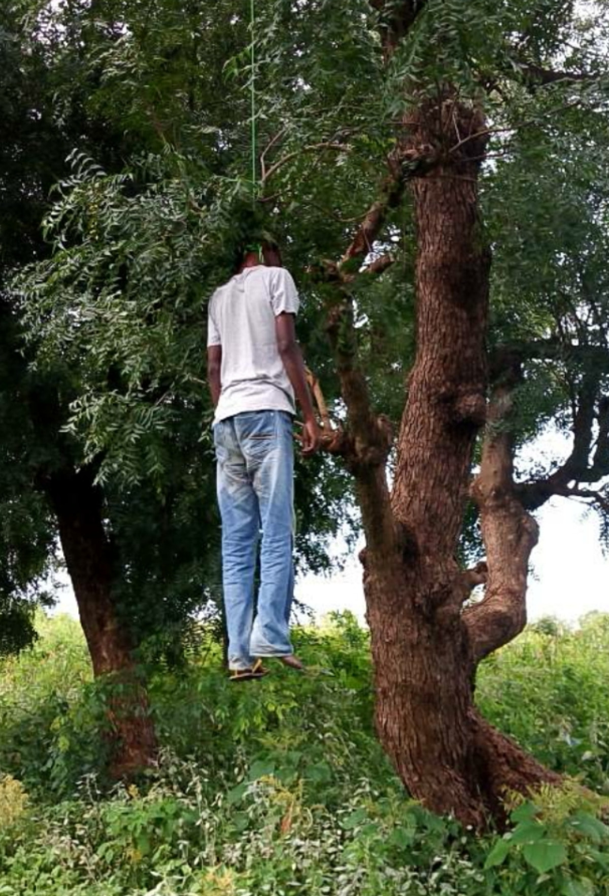 SUICIDE : Les causes profondes d’un acte abominable