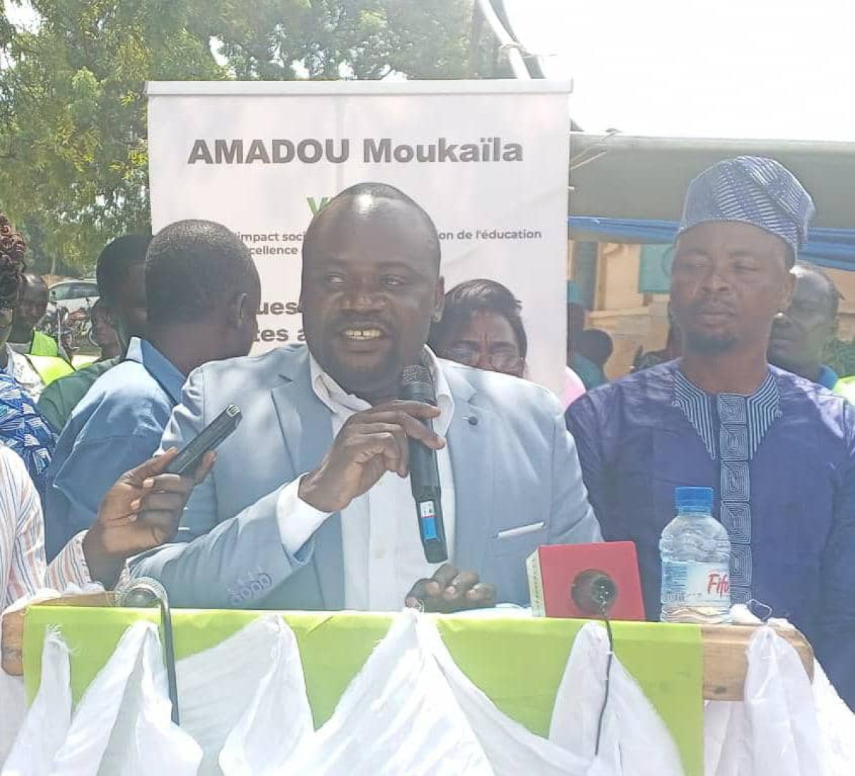 JOURNÉE DE L’EXCELLENCE EN MILIEU SCOLAIRE A KILIBO : Moukaïla Amadou, un véritable leader de la promotion de l’éducation . Grâce à ses actions, les résultats scolaires améliorés à Kilibo
