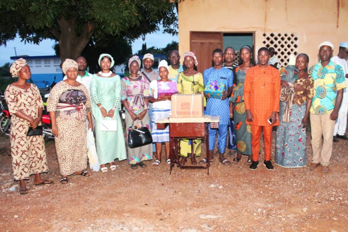 PROMOTION DE L’EXCELLENCE EN MILIEU ARTISANAL À DASSA-ZOUMÉ : Nadia Okoumassoun offre du matériel aux trois meilleurs de l’examen professionnel