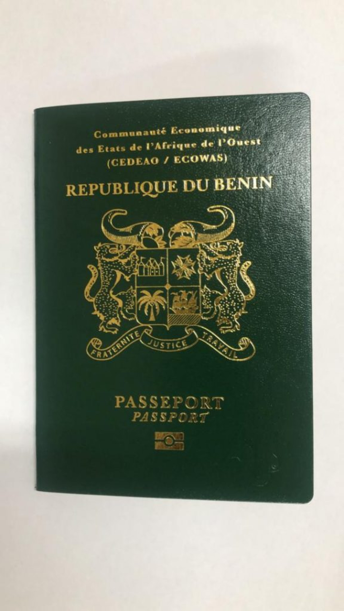 BENIN/DIRECTION DE L&rsquo;EMIGRATION ET DE L&rsquo;IMMIGRATION :  Près de 8000 passeports biométriques non retirés . Voici comment faire pour entrer en possession