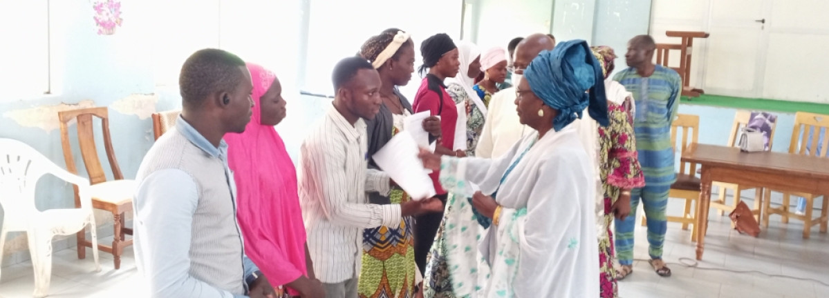 PARAKOU : Alimatou Abdoulaye offre 150 bourses aux apprenants