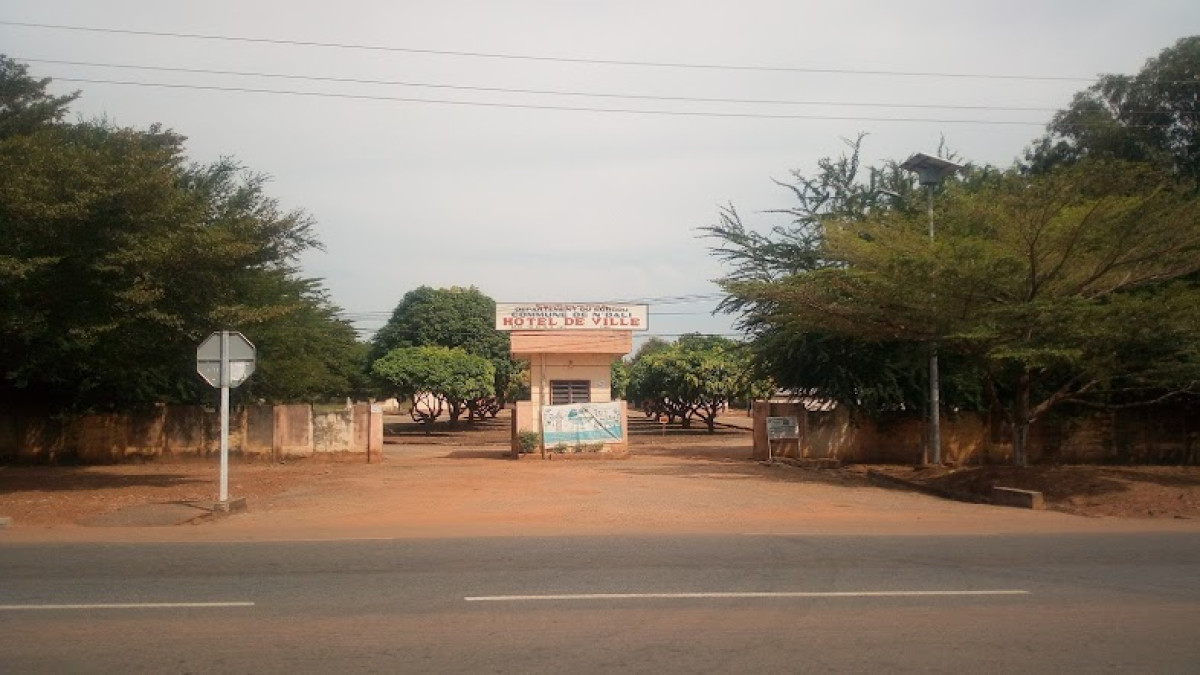 GROSSE AFFAIRE DOMANIALE D&rsquo;ENVIRON 150 HECTARES À SAKAROU DANS LA COMMUNE DE N&rsquo;DALI : Le nom d&rsquo;une haute autorité de l&rsquo;État cité parmi les acquéreurs . Le délégué de Sakarou, principal accusé, dénonce un acharnement