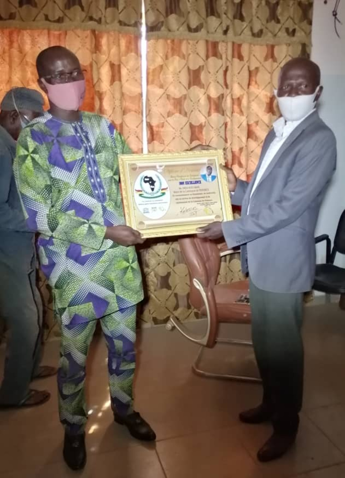 PEHUNCO/BONNE GOUVERNANCE : Le maire Koto Maré et son conseil distingué par l’Ong Répepud