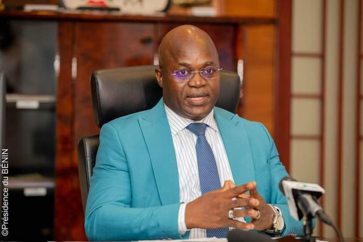 ÉDUCATION AU BÉNIN : Kouaro Yves Chabi interdit à nouveau le châtiment corporel .L’affichage du règlement intérieur obligatoire dans les collèges