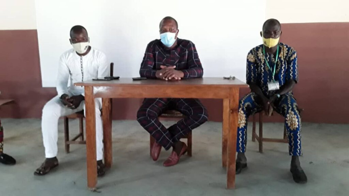 SEANCE D&rsquo;ECHANGE ENTRE LE MAIRE DIDIER KOUANDÉ SOUNOU ET LES ELUS DE L&rsquo;ARRONDISSEMENT DE GUILMARO : La pandémie de la Covid 19 au cœur des débats