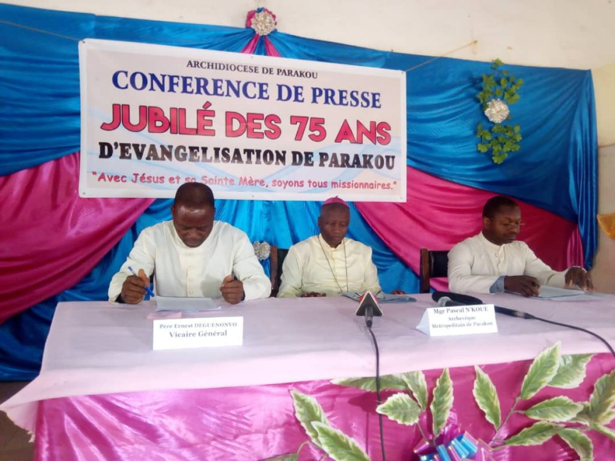 JUBILÉ DES 75 ANS D’EVENGELISATION DE PARAKOU : Mgr Pascal N’Koué et les siens en plein dans les préparatifs .L’ouverture officielle de l’année jubilaire prévue pour le 10 janvier prochain