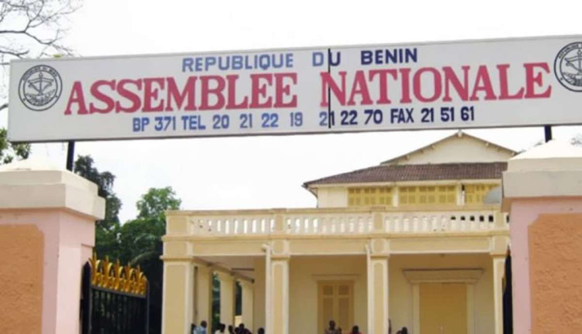 ÉVOLUTION DU PROCESSUS DE RÉVISION DE LA CONSTITUTION : L’étape de recevabilité de la loi franchie avec 100%