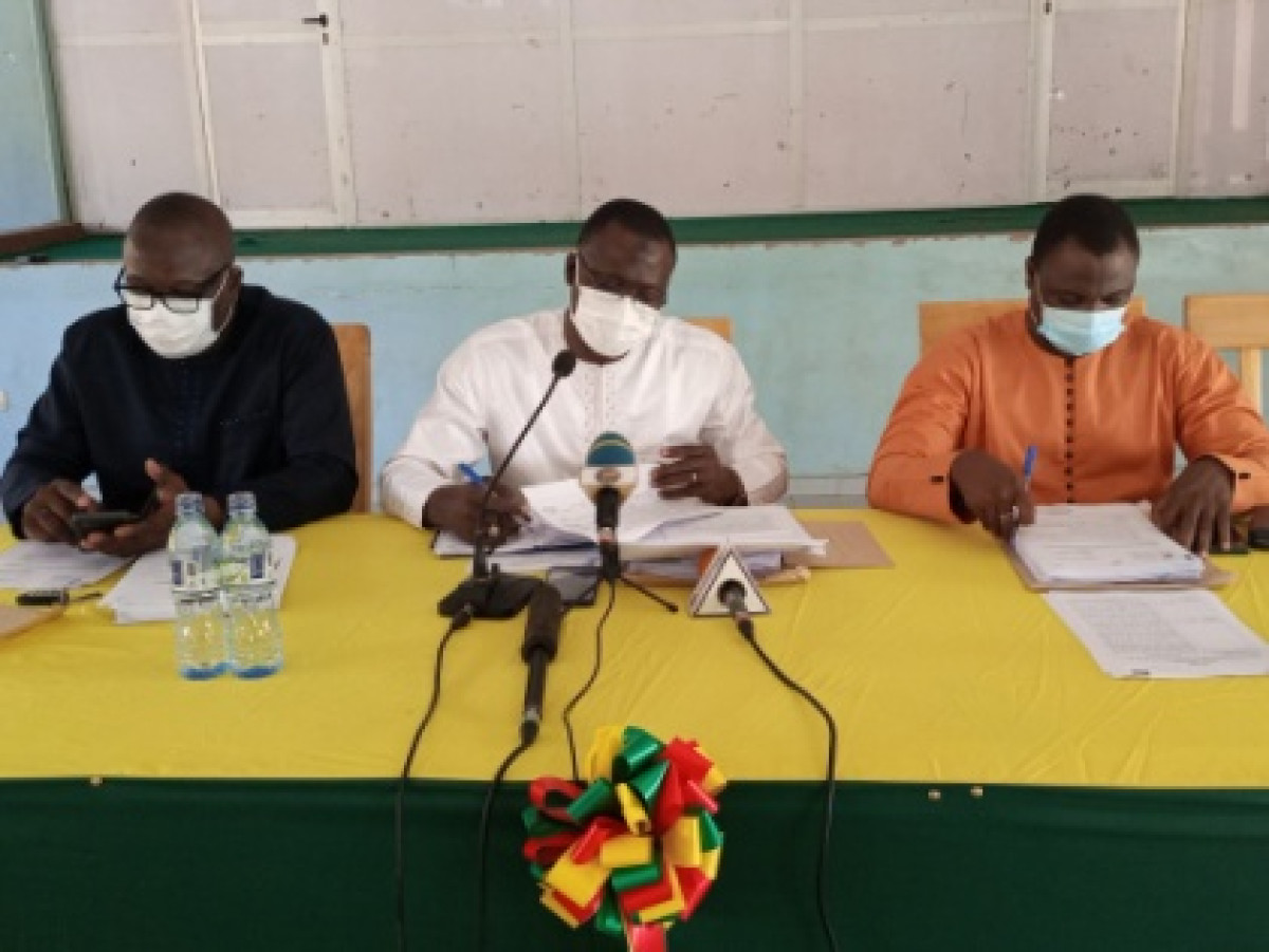 POUR POURSUIVRE LES ACTIONS DE DEVELOPPEMENT DE LA VILLE DE PARAKOU EN 2022 : Les conseillers adoptent plus de 4,3 milliards de Fcfa  . Un projet de budget ambitieux