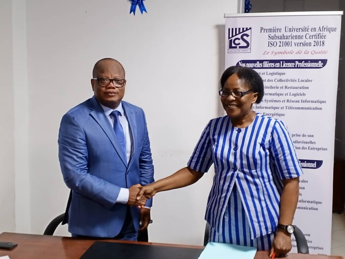 PARAKOU/EN VISITE À L’INSTITUT UNIVERSITAIRE « LES COURS SONOU » : Éléonore Yayi Ladékan salue les progrès réalisés . L’administration invitée à mieux faire