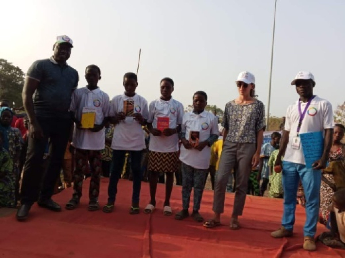 PARAKOU/JEUX CONCOURS SUR LA FRANCOPHONIE : L’Ong Okouabo prime les meilleurs élèves du Ceg Tourou