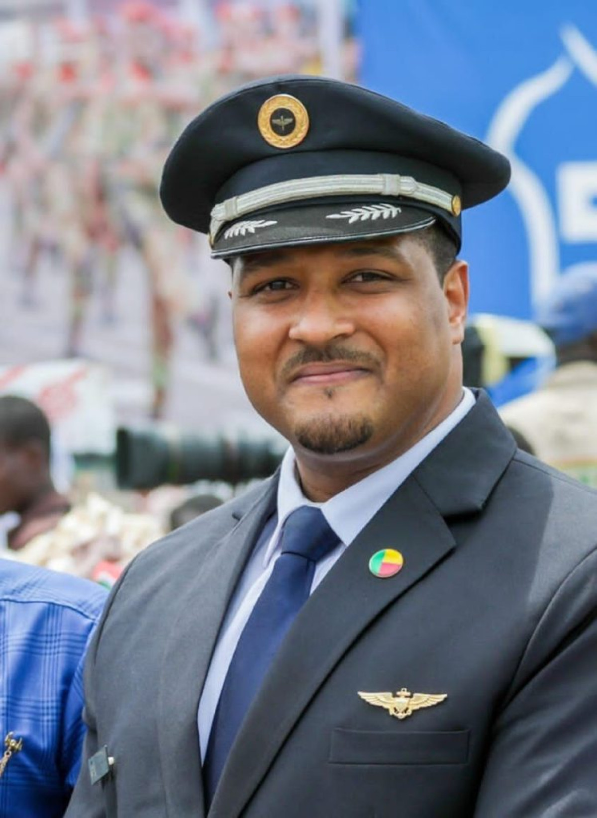 MYTHES SUR LA RÉSERVATION D’UN VOL PAS CHER : Le pilote Habib Aboukhedoud démystifie