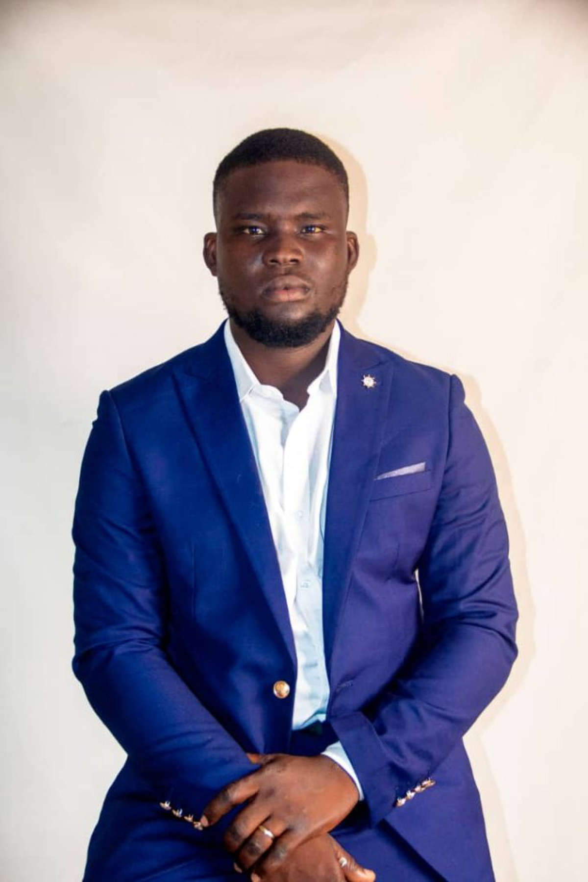 ENTREPRENEURIAT ET ÉTUDES : Le Pdg de Hemera Communication Jean-Paul N’Gobi, décroche sa licence
