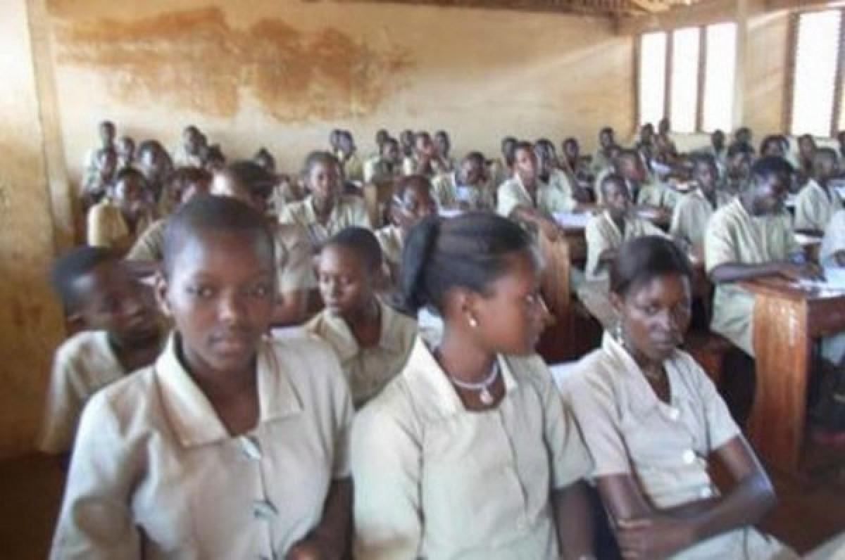ÉDUCATION AU BÉNIN : Le port de la tenue kaki désormais obligatoire dans les établissements publics comme privés