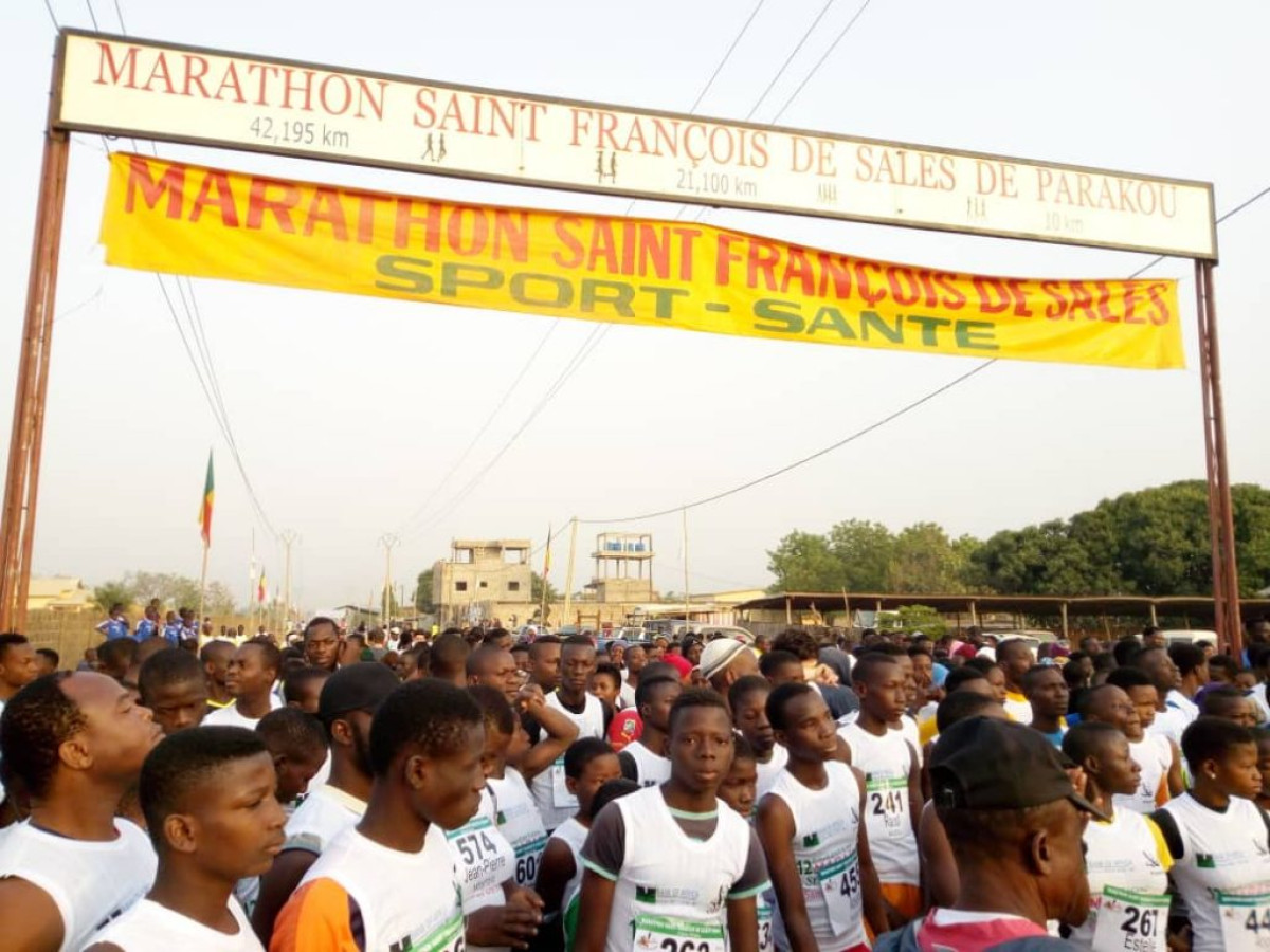 MARATHON SAINT FRANÇOIS DE SALES DE PARAKOU : La course dans l’amour pour l’amour à l’amour
