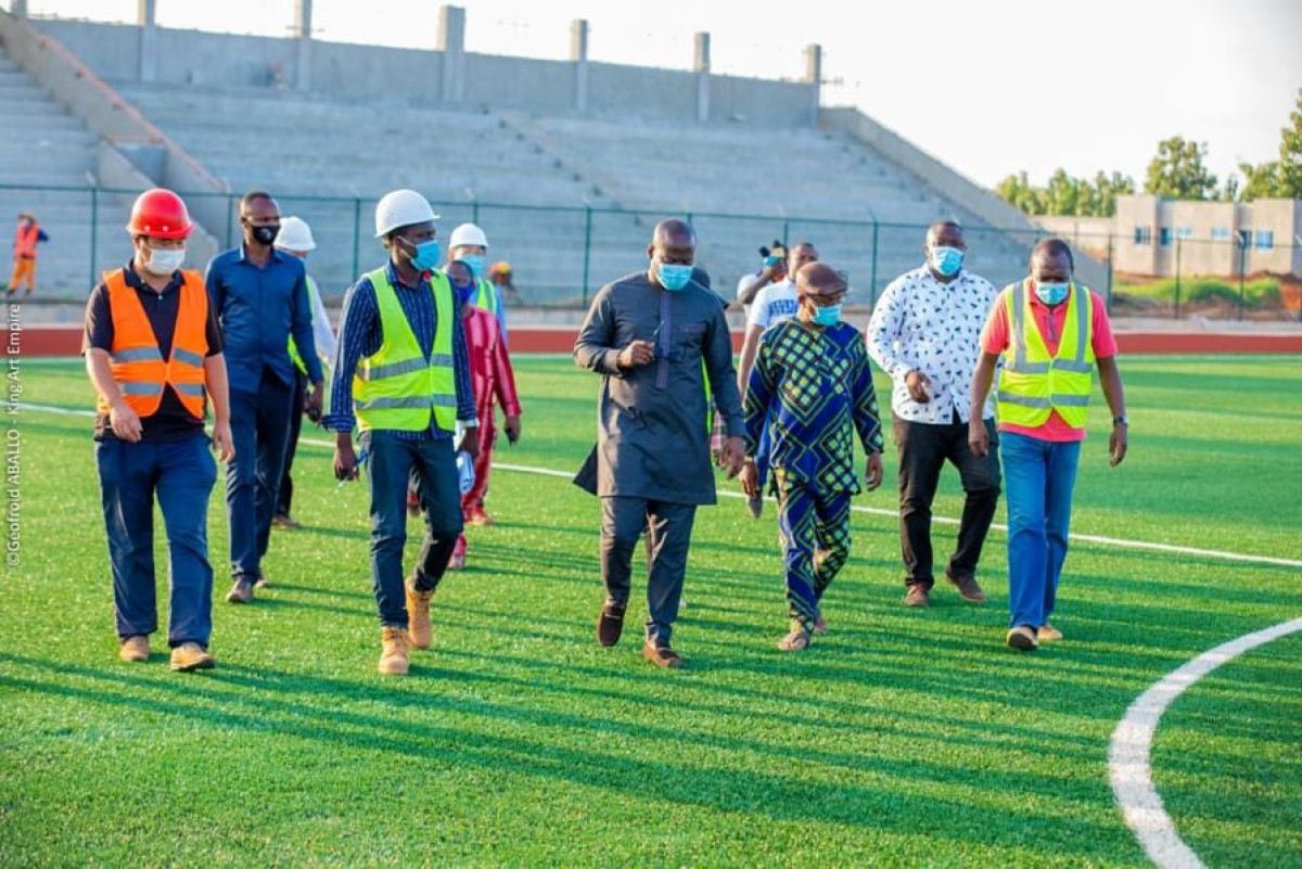 TOURNEE D’INSPECTION DU MINISTRE DES SPORTS : Homeky satisfait de l’évolution des travaux des stades du Couffo