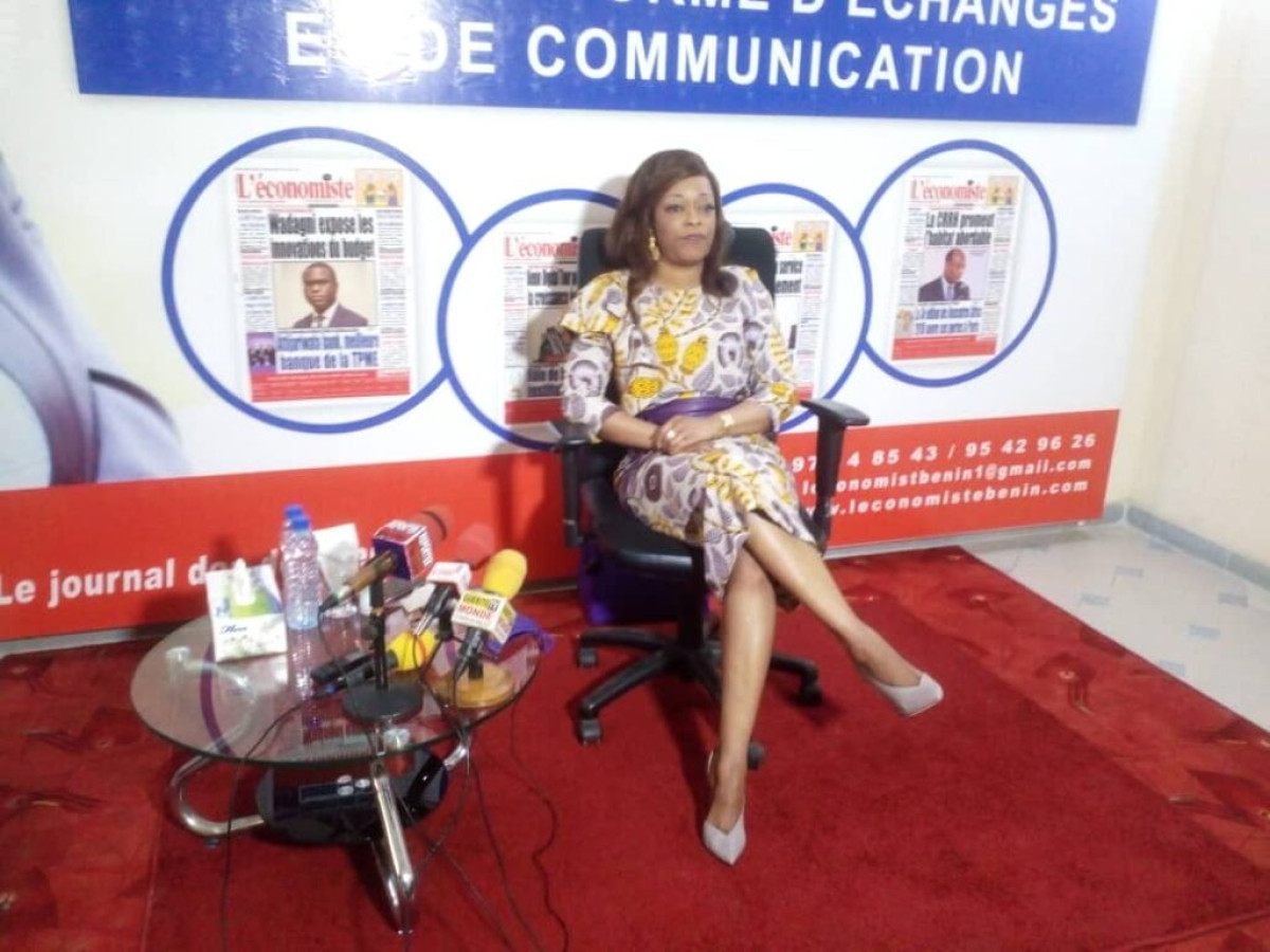 INVITEE DU CLUB DE L’ECONOMISTE DU BENIN : Réckya Madougou décortique son dernier ouvrage « Soigner les certitudes »