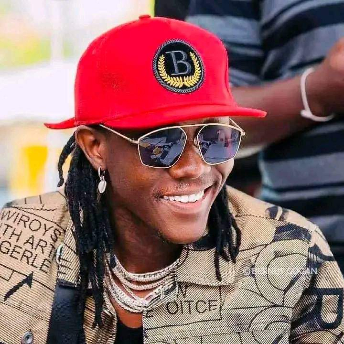 POUR LA REDUCTION DES PEINES INFLIGEES AUX CYBERCRIMINELS AU BÉNIN : L’artiste Vano baby implore la clémence du Président Talon