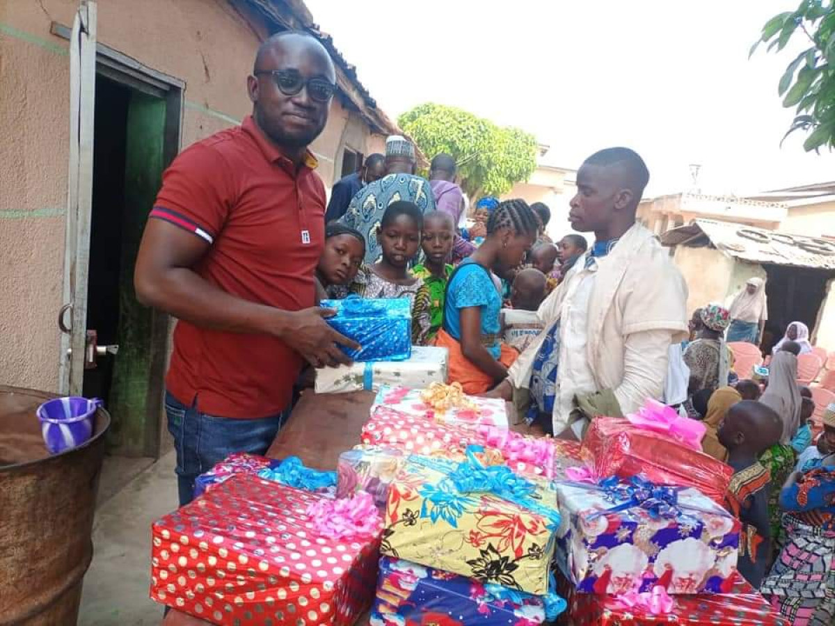 TCHAOUROU : Fadel Aboubakar en bon père Noël