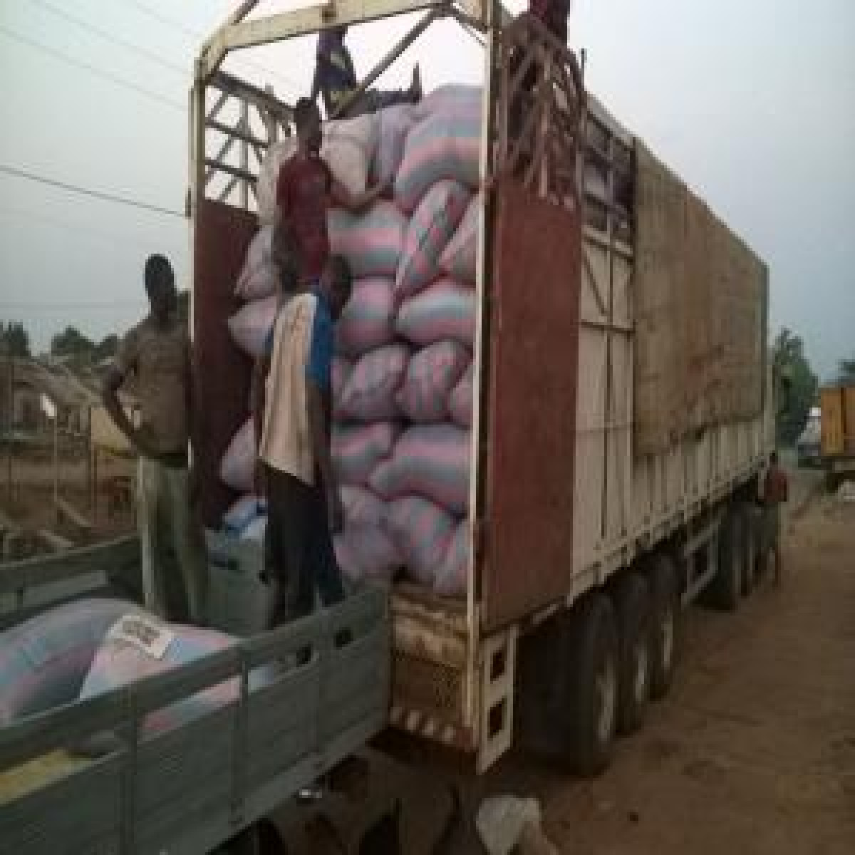 SUIVI DES MOUVEMENTS DE CHARGEMENTS DU SOJA ET D’ACAJOU AU BÉNIN : De nouvelles mesures prises