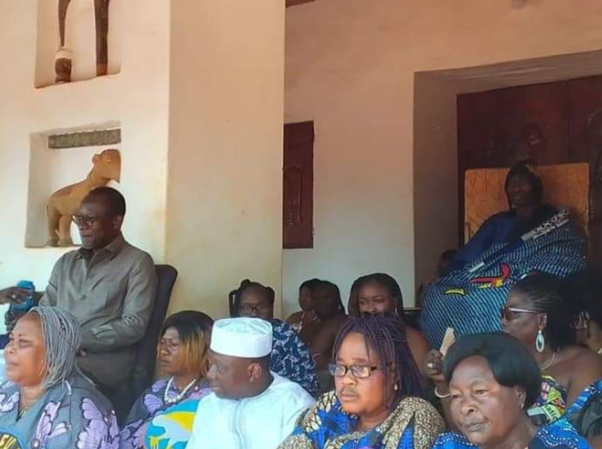 PALAIS ROYAL D&rsquo;ABOMEY : Patrice Talon chez le roi Dewenondé Gbêhanzin, une première