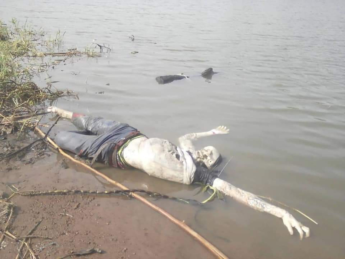 MEURTRE A NIKKI : Un corps sans vie retrouvé dans un cours d’eau