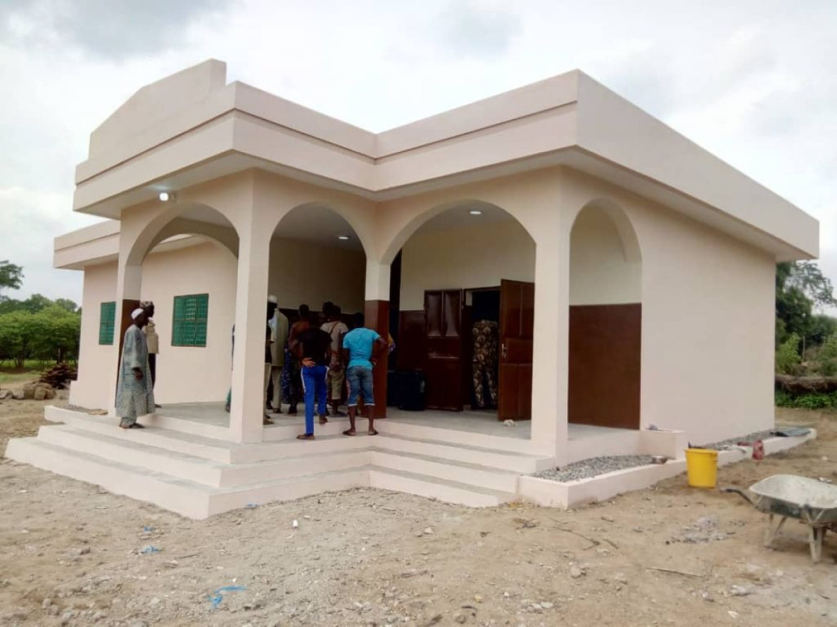 SANTE PUBLIQUE À NIKKI :  Oumarou Lafia réceptionne deux maternités pour sa population