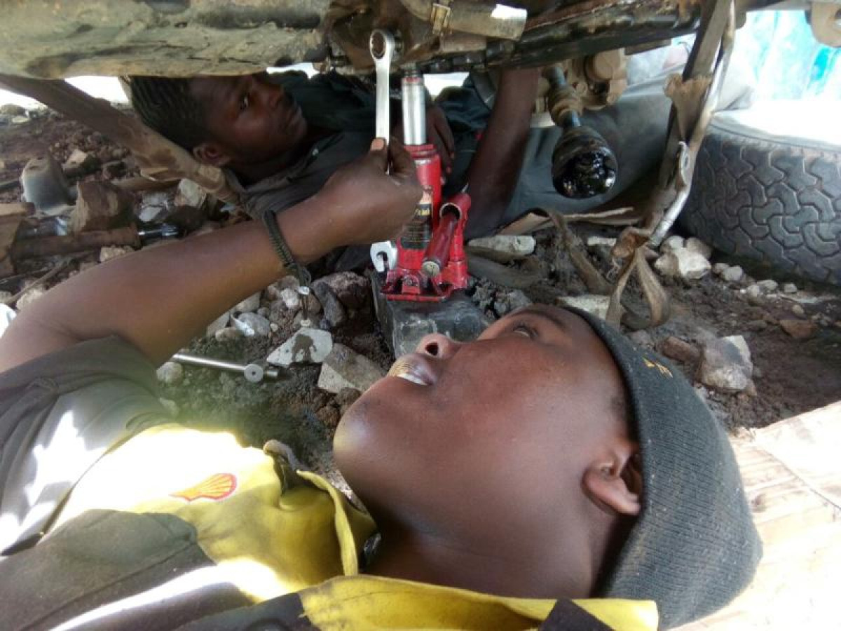 ANGLE FERMÉ : Les artisans auteurs de grossesse