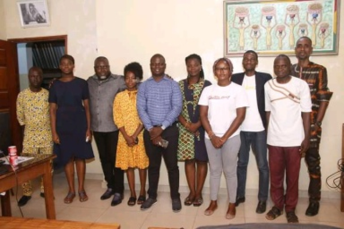 TOURNÉE NATIONALE DU GROUPE DE PRESSE DAABAARU : Bok et sa suite reçus au siège de Béninois Libéré Tv