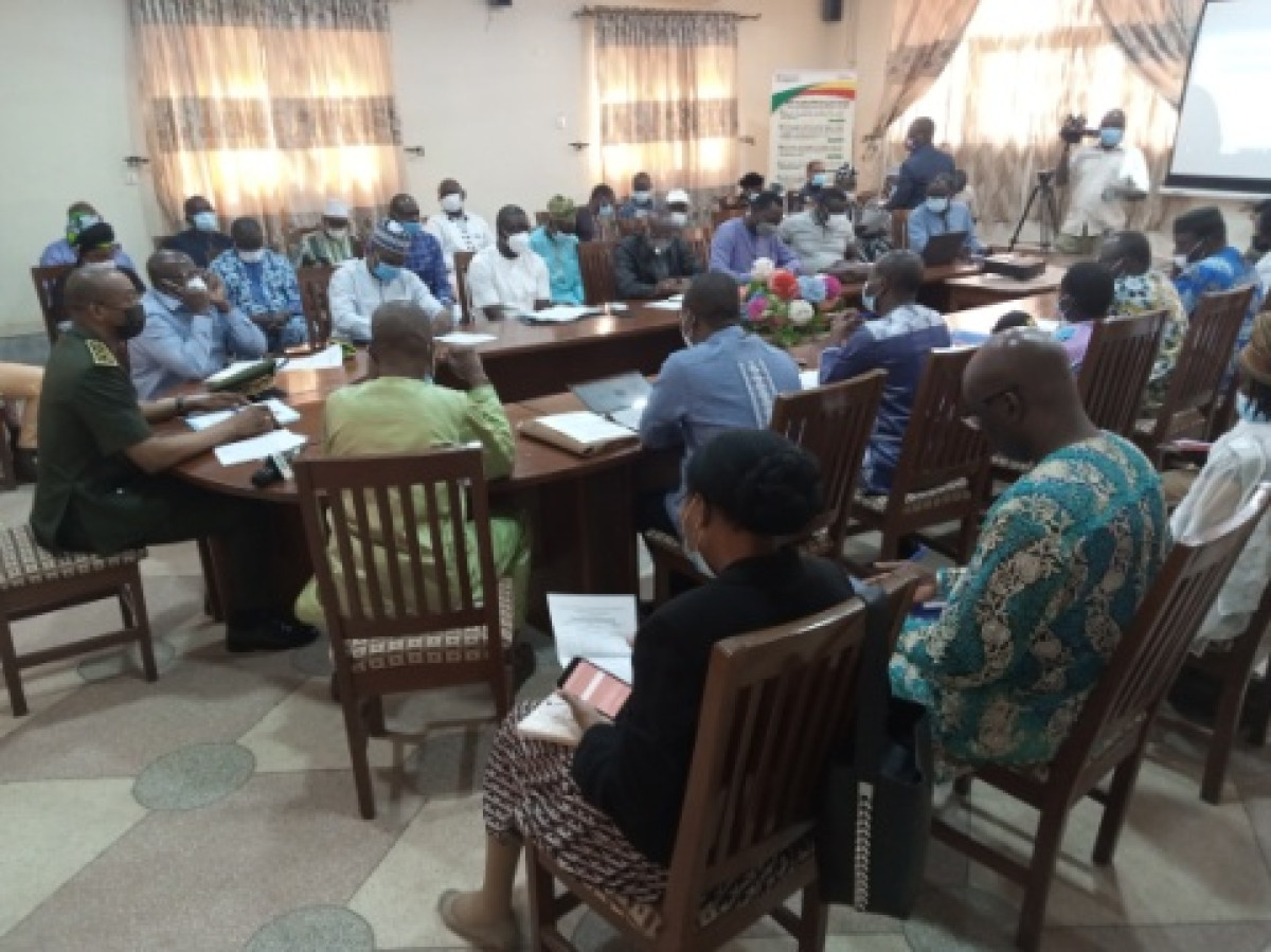 1ERE SESSION ORDINAIRE DU CDCC DU BORGOU AU TITRE DE L’ANNÉE 2022 : Le nouveau code général des impôts passé au scanner . Le préfet Cissé distingue deux acteurs du développement