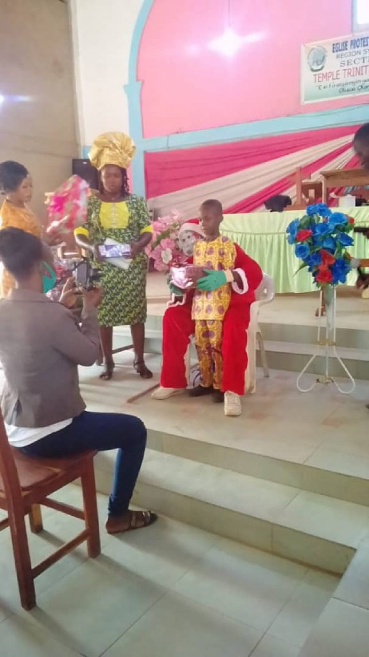 NOËL AVANT L’HEURE À PARAKOU : L’école privée protestante « La Galilée » offre des cadeaux à ses écoliers