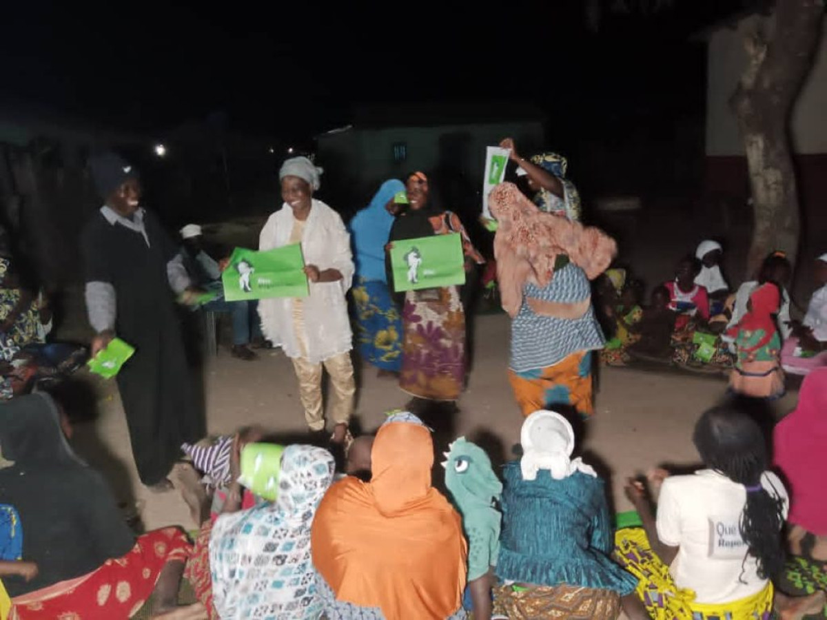 CÉLÉBRATION DU NOUVEL AN À NIKKI : Dr Jamillah Kissira reçoit les vœux des habitants de Gourou et des femmes d’Albarika . Ils promettent voter la liste Bloc Républicain