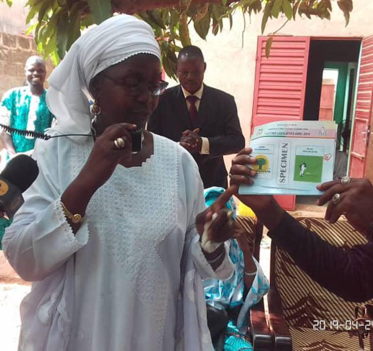 CAMPAGNE DANS LA 8E CIRCONSCRIPTION ELECTORALE : Mariama Baba Moussa reçoit l’onction de plusieurs quartiers de Parakou