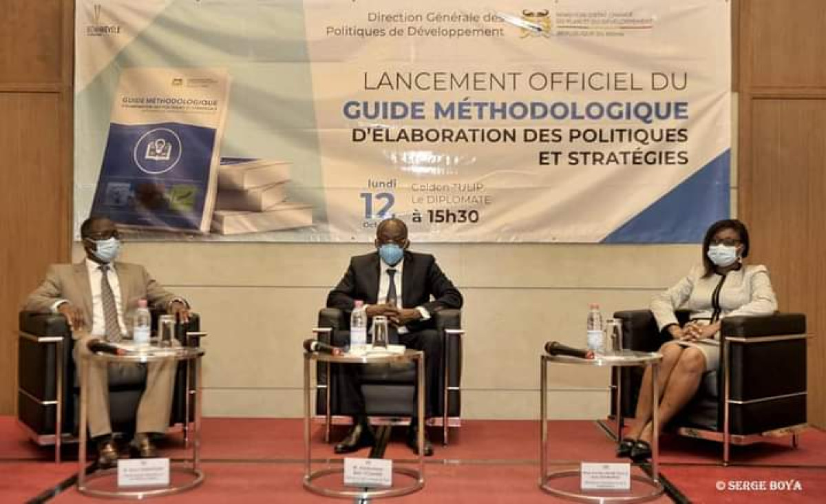 LANCEMENT OFFICIEL DU GUIDE MÉTHODOLOGIQUE D’ELABORATION DES POLITIQUES ET STRATÉGIES : Abdoulaye Bio Tchané satisfait de l’aboutissement du projet
