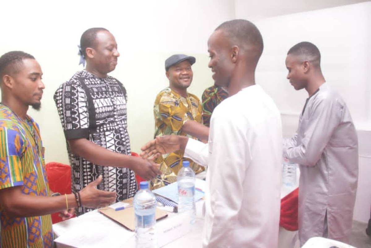 CENTRE DE FORMATION AUX MÉTIERS DE L&rsquo;AUDIOVISUEL ET DU NUMÉRIQUE (CFOMAN-DAABAARU) : La première promotion a soutenu avec succès . Le Pdg Barnabas Orou Kouman (Bok) très satisfait