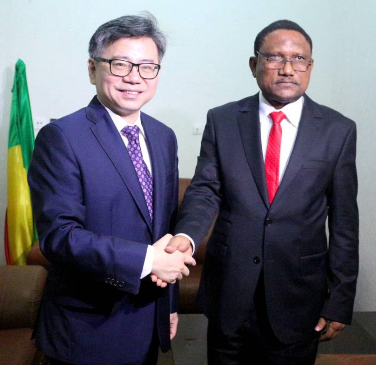 VISITE DE L’AMBASSADEUR DE LA CHINE AU PRÉSIDENT DE LA HAAC : La formation des journalistes au cœur des échanges