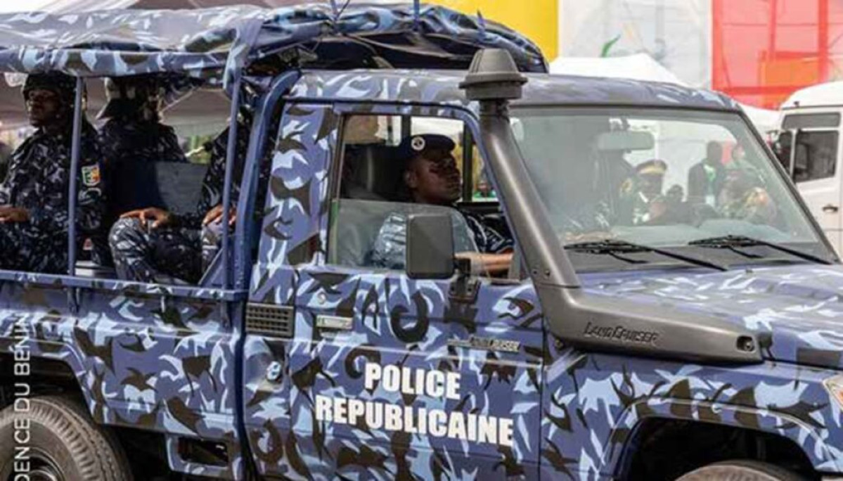 SPÉCIALISÉ DANS LE VOL DE MOTOS  : Trois présumés malfrats arrêtés par la police à Houéyogbé