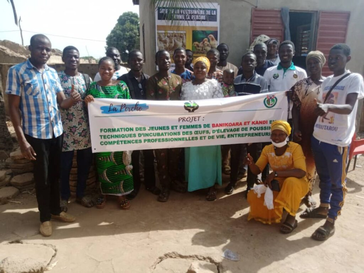 ENTREPRENEURIAT ET PROMOTION DE L’AVICULTURE : Cedel Ong et ‘’La Perche’’ forment 20 jeunes de Banikoara