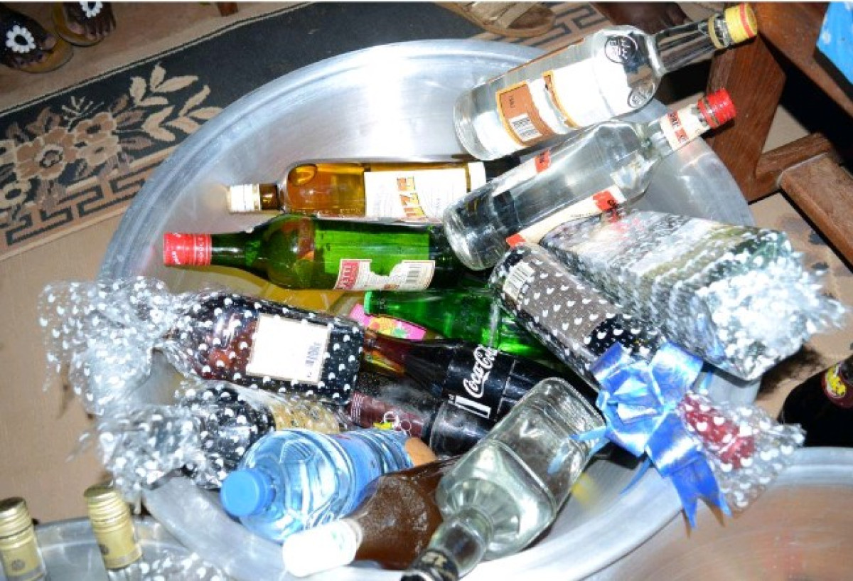 COMPOSITION DE LA DOT AU BENIN : Des liqueurs incontournables pour sceller une union .Le langage des bouteilles