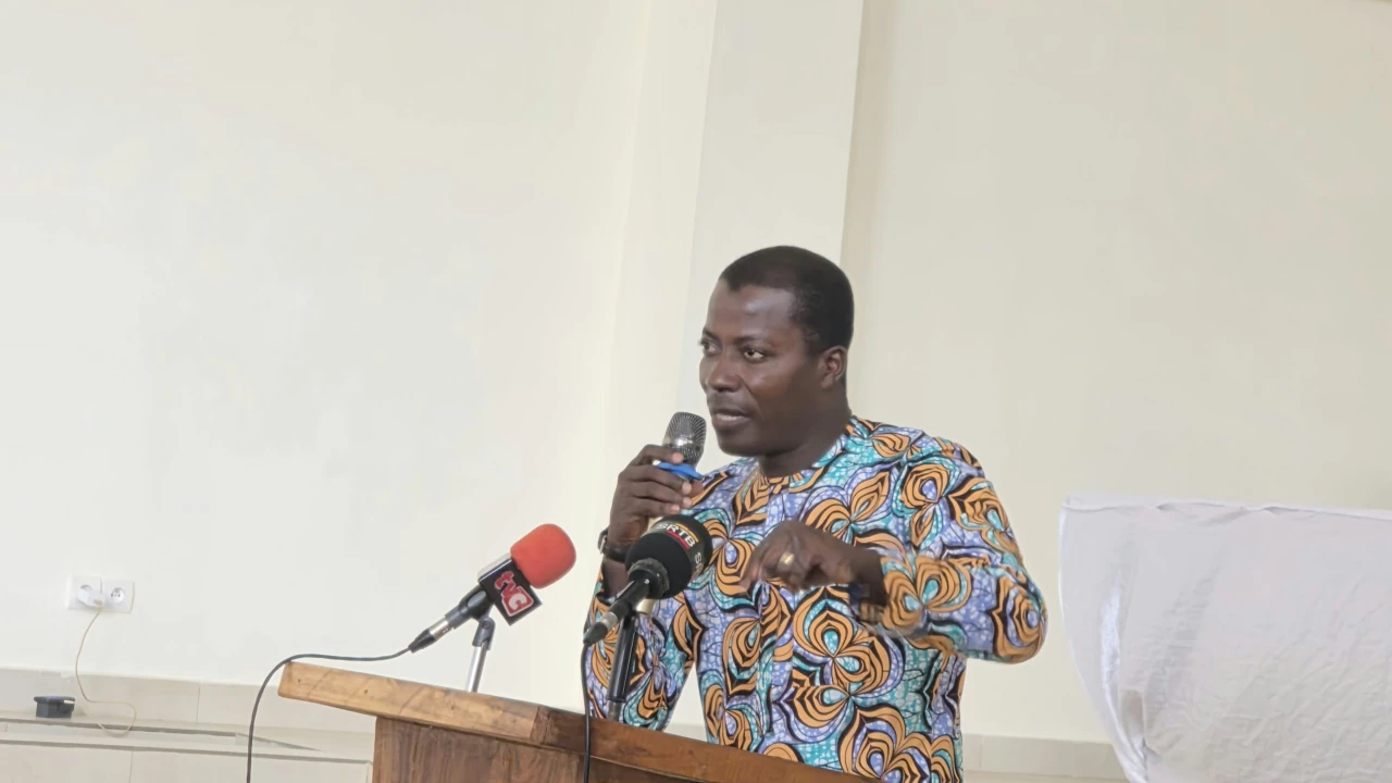 À cœur ouvert avec les populations d'Aplahoué: Wilfried Léandre Houngbédji réaffirme la tolérance zéro contre le mariage précoce