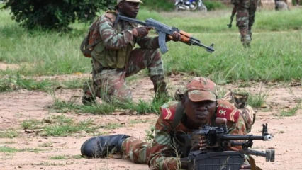 APRÈS L&rsquo;ATTAQUE D&rsquo;UN POSTE DOUANIER À MALANVILLE : L&rsquo;armée béninoise réagit et neutralise un présumé terroriste  . Deux armes dont celle appartenant au soldat décédé, récupérées