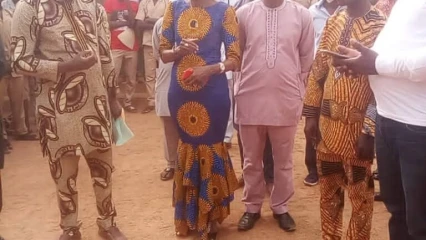 BORGOU/COLLEGE D&rsquo;ENSEIGNEMENT GENERAL 1 ET 2 DE NIKKI : L&rsquo;Ong Oredola fait don de 50 tables-bancs aux apprenants