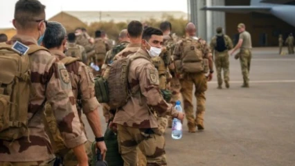 CHASSÉ DU MALI : Le colonialisme militaire français change de terroir ?